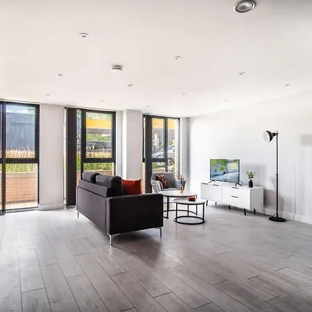 Modern 3 Bedroom Manchester Apartment Extérieur photo