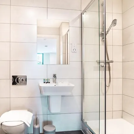 Modern 3 Bedroom Manchester Apartment Extérieur photo