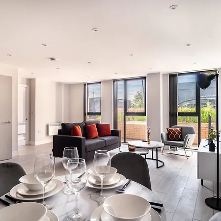 Modern 3 Bedroom Manchester Apartment Extérieur photo