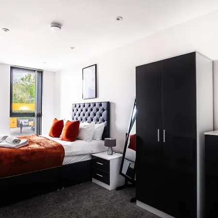 Modern 3 Bedroom Manchester Apartment Extérieur photo