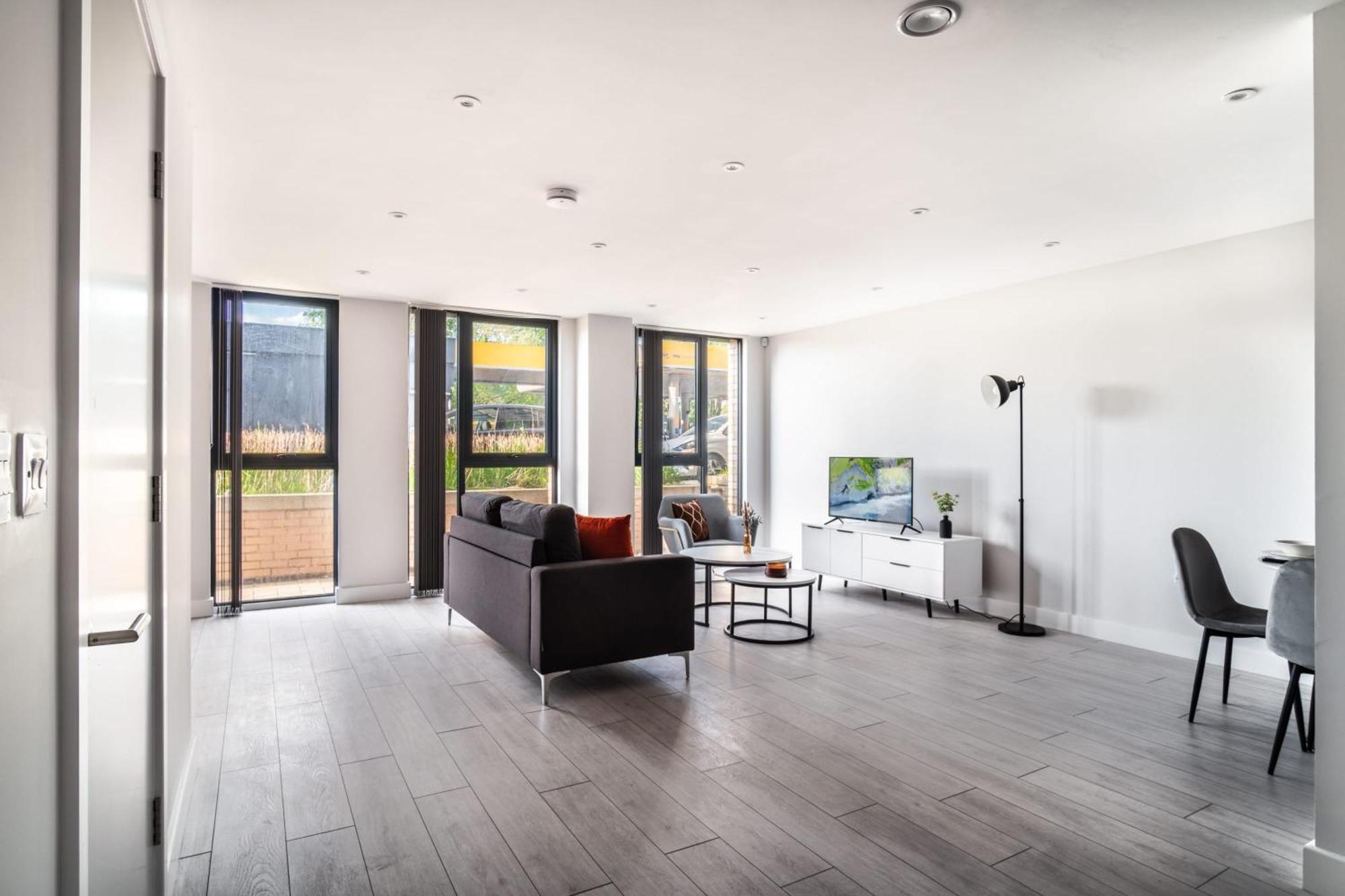 Modern 3 Bedroom Apartment Manchester